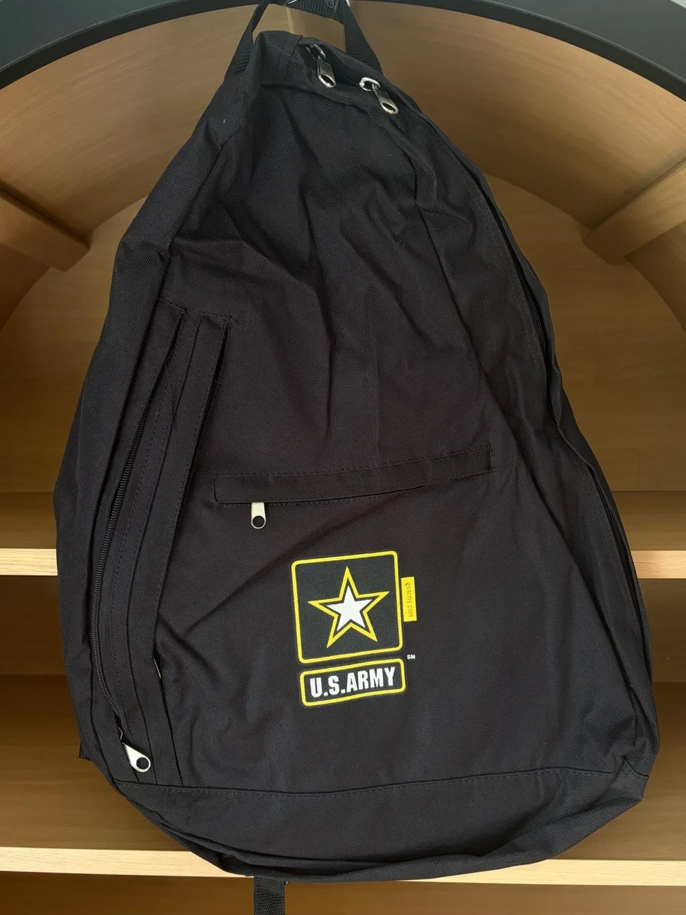 ✨$25✨U.S. Army One-Shoulder Backpack | Black